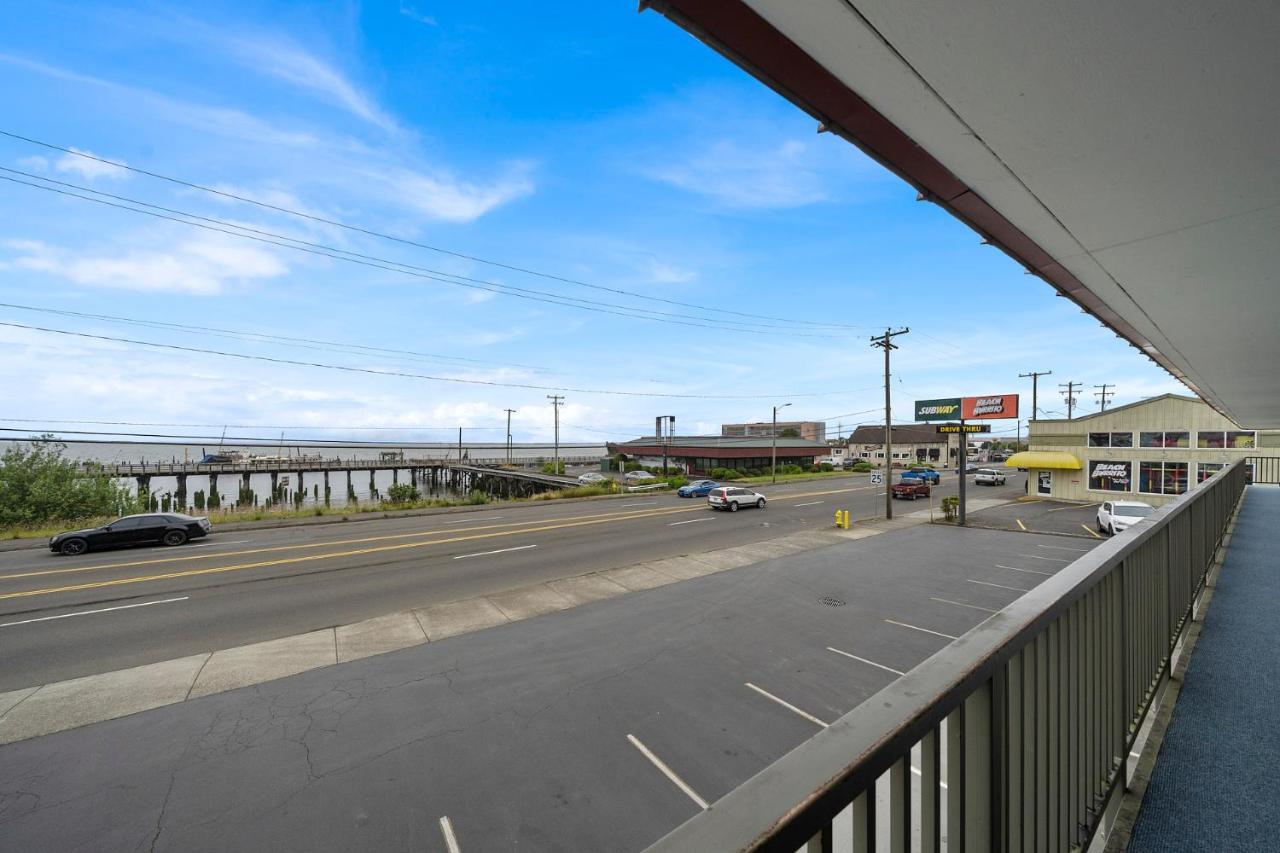 Astoria Rivershore Motel Exterior foto